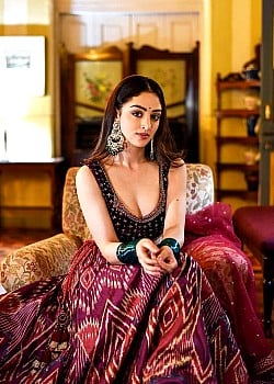 Sandeepa Dhar